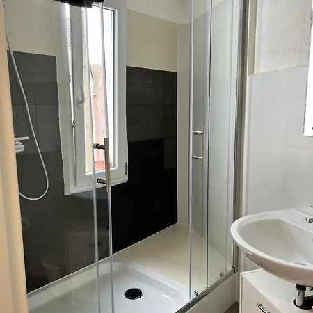 Firmenquartier24 Im 2 Og In Appartement *