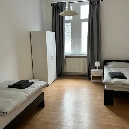 Firmenquartier24 Im 2 Og In Apartment